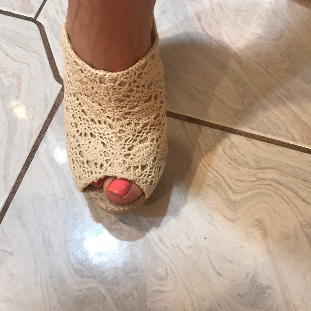 Aldo Crochet Wooden platform sandals